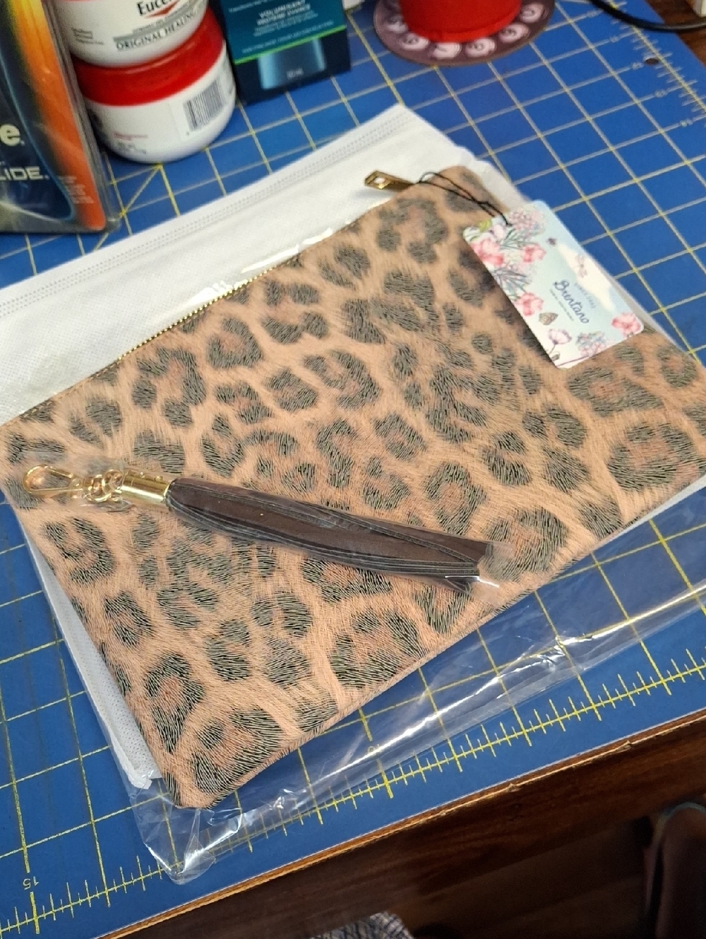 Brentano Leopard Print Metallic Pouch Clutch Light Brown